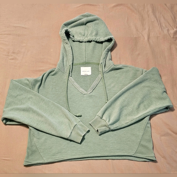 American Eagle Outfitters Tops - American Eagle Cropped‎ Hoodie